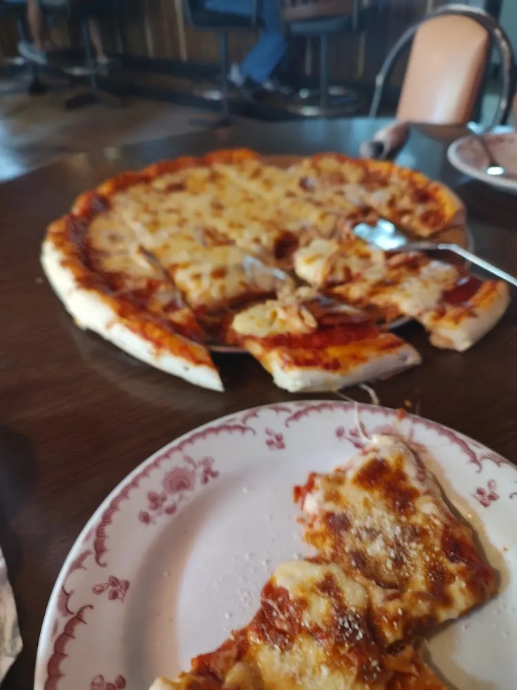 Large Pepperoni Pizza